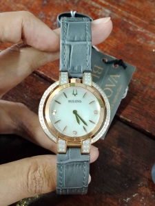 Bulova 98R268 Women's Analog Quartz Watch with Leather Strap