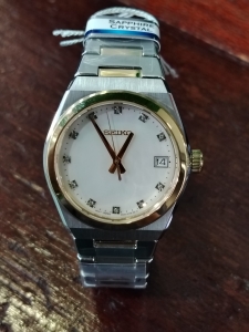 Seiko SUR604P1 Classic Quartz 3 hands Ladies watch